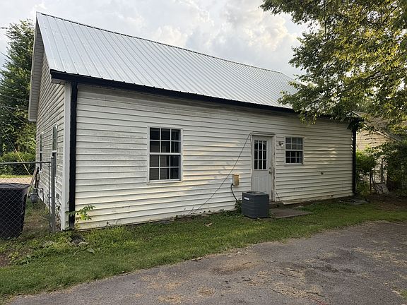 2nd image of 429 Forrest St