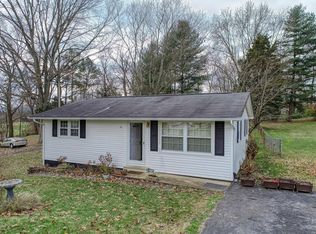 235 Atlanta Ave, Mount Carmel, TN 37645