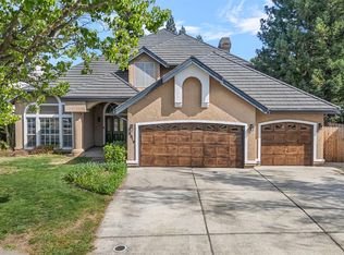 4816 Runway Dr, Fair Oaks, CA 95628