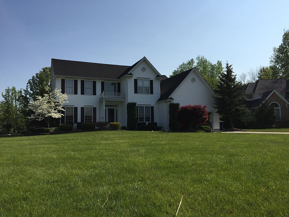 1st image of 102 Sable Park