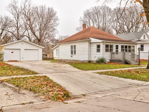 215 E 7th St, Ames, IA 50010