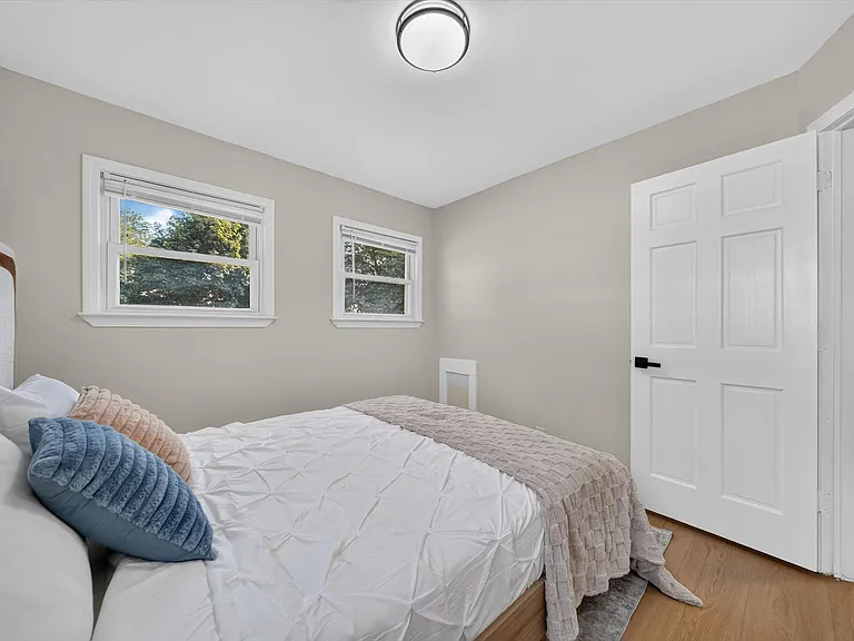 2115 E Hudson Ave — Photo 40