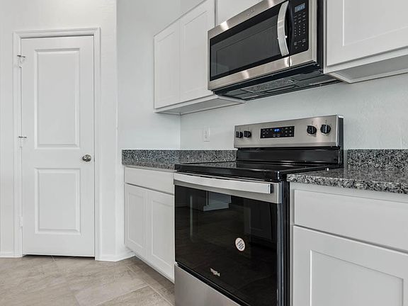 4th image of 1543 E LARDNER Drive