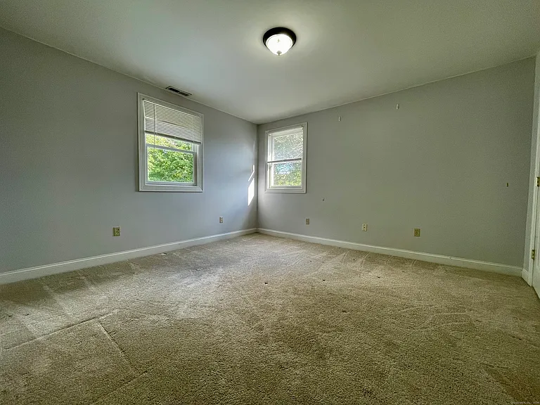 70 Grimes Rd — Photo 20