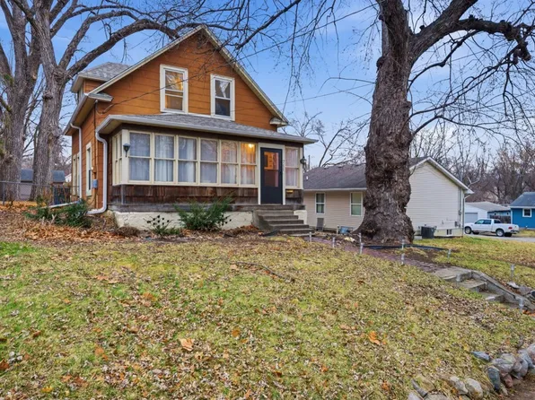 711 Creston Ave, Des Moines, IA 50315