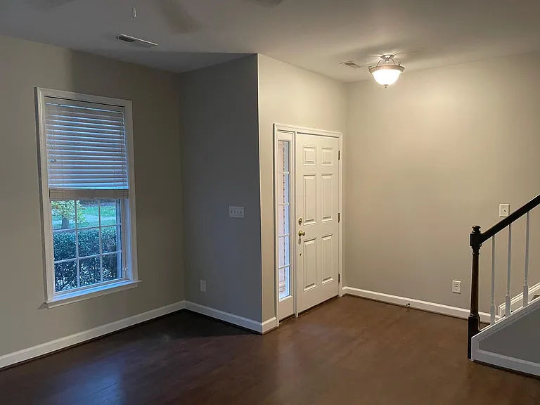5482 Hill Top St — Photo 12