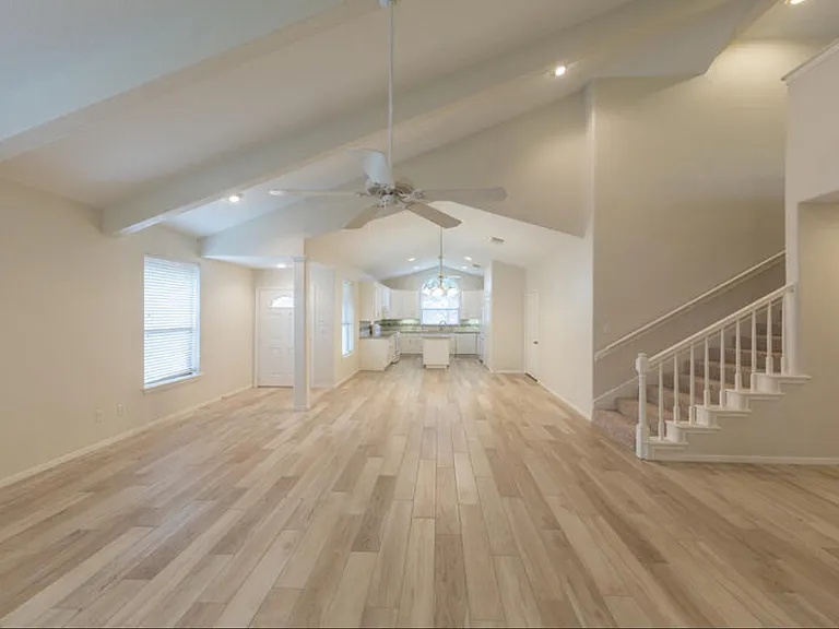 125 Live Oak Ln — Photo 8