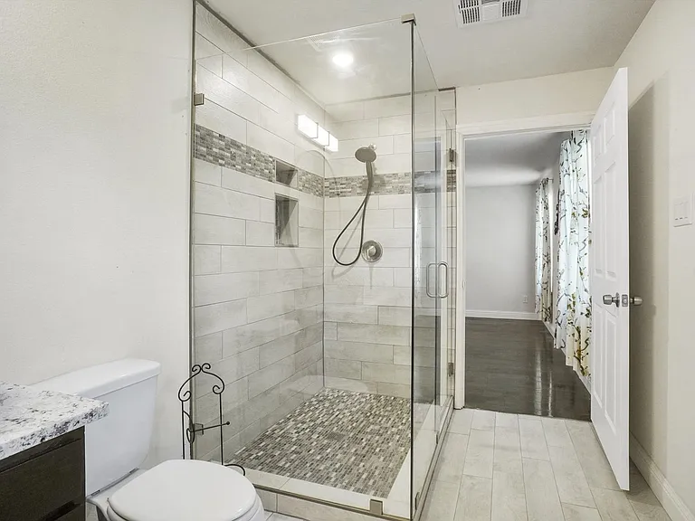 617 Park St — Photo 13