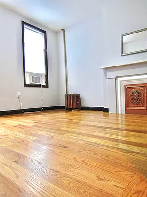 Rented by Gold Management | media 2