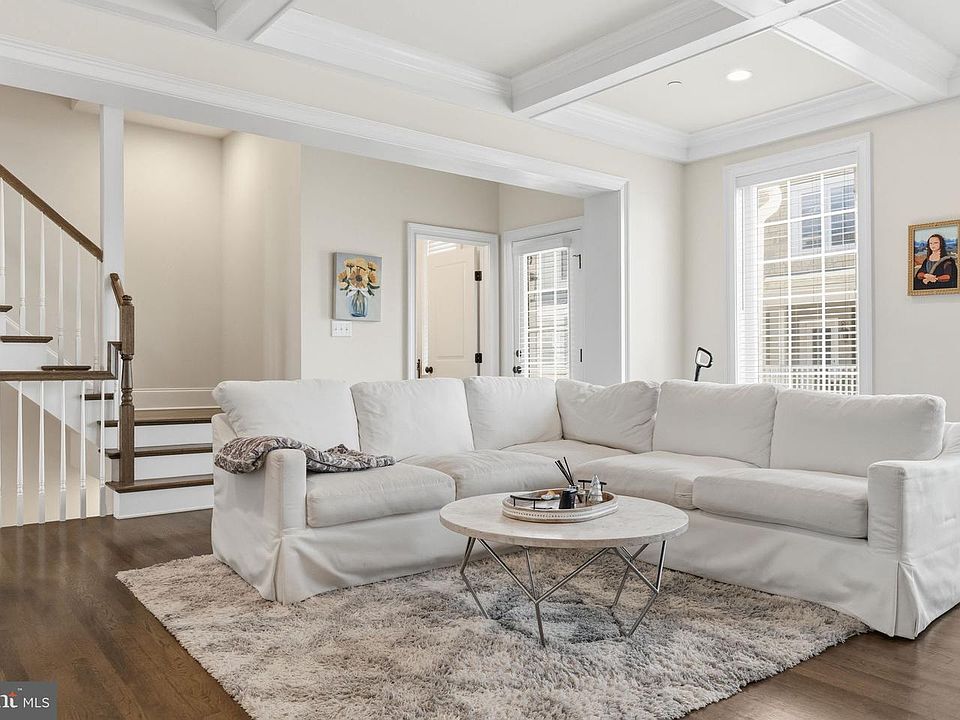 2nd image of 23 Grey Ct