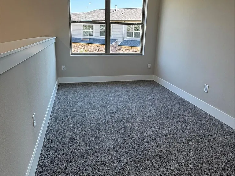 2623 Liguria St — Photo 22