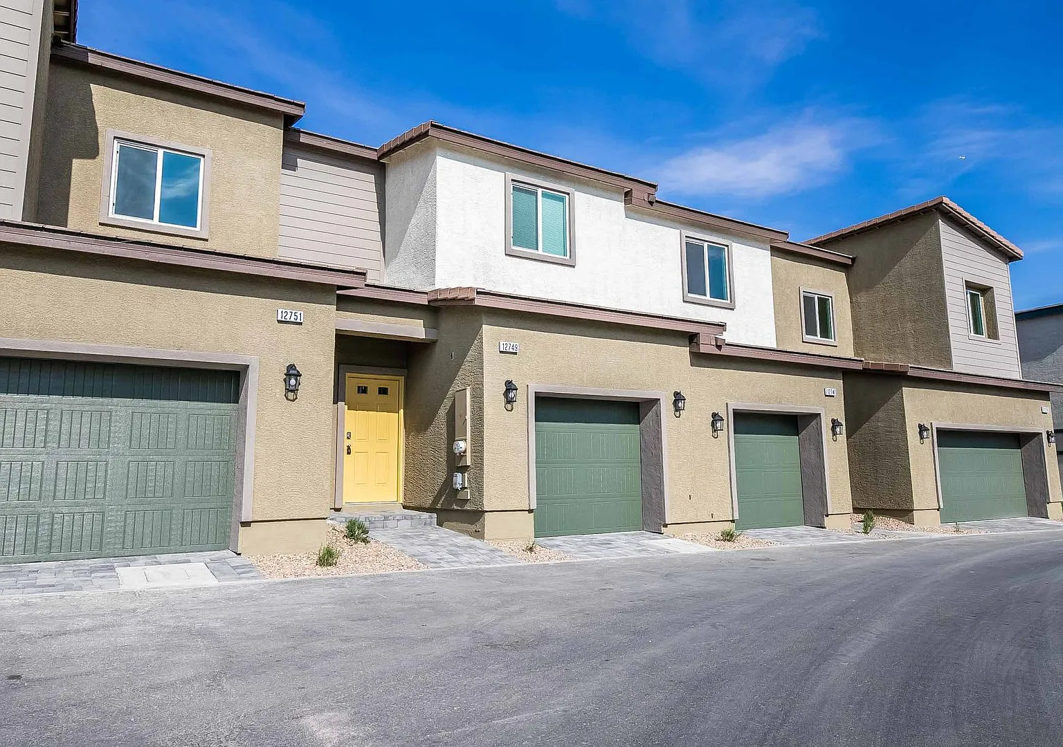 Brand new DR Horton Townhome with 3 bedroom,2 bathrooms and 1 car garage located at Trails at Wil... — Photo 2