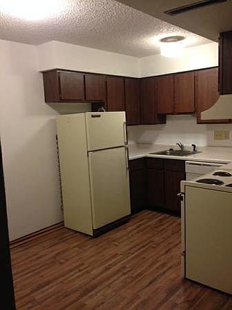kitchen with Dishwasher Stove & Fridge