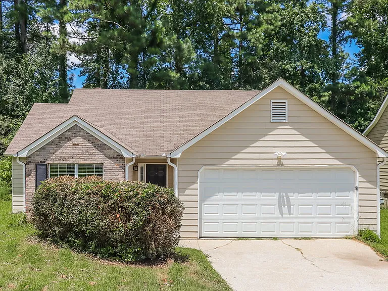 2158 Denson Ln SW — Photo 1