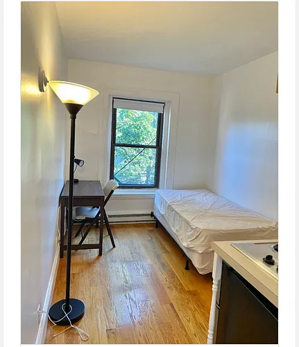 1061 Beacon St #15 Photo 1
