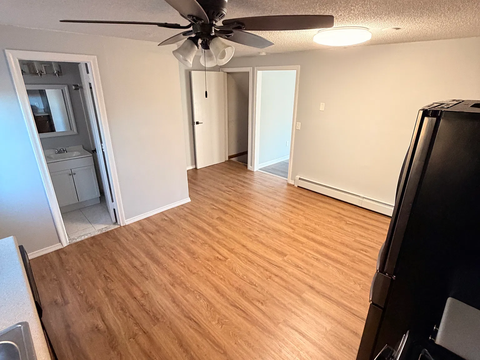 3 bed, 1122 sqft, $2,500 — Photo 4