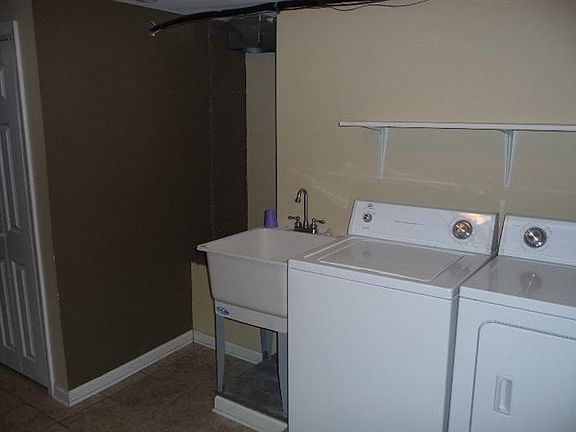 5th image of 301 N Cavender St