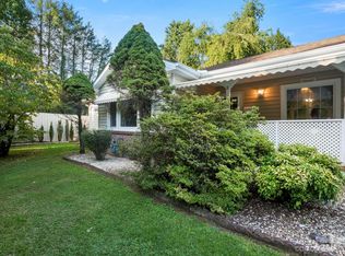 310 Valley St, Hendersonville, NC 28739