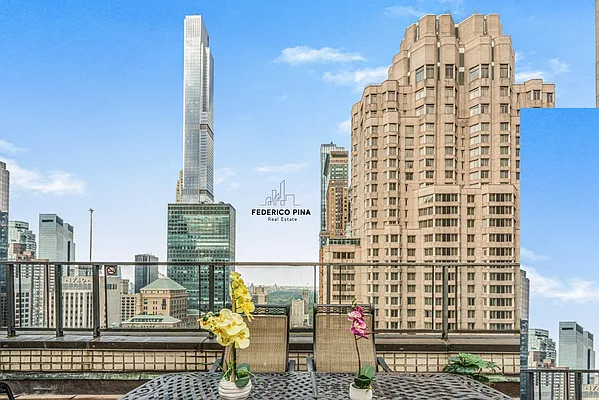 Rented by R New York | media 8