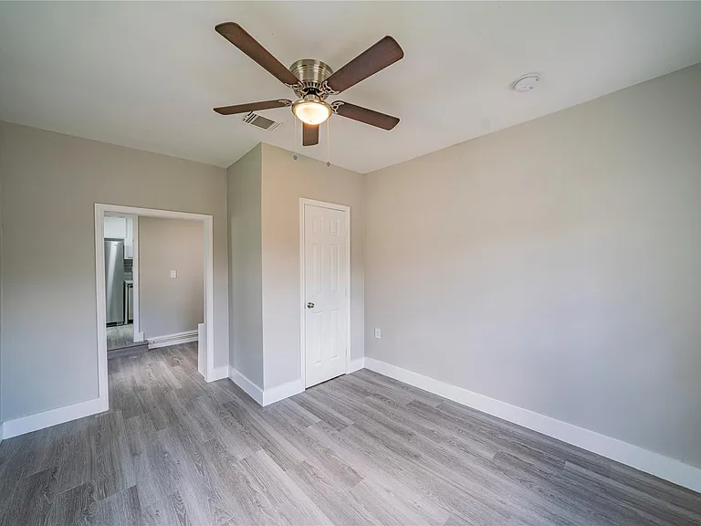 5718 Cherry St — Photo 23