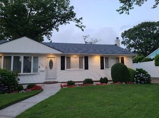 1664 Greenway Blvd, Valley Stream, NY 11580