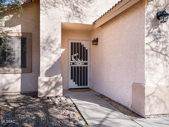 4th image of 2522 W Cezanne Cir