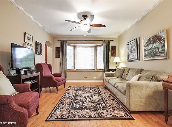 2nd image of 5262 N La Crosse Ave