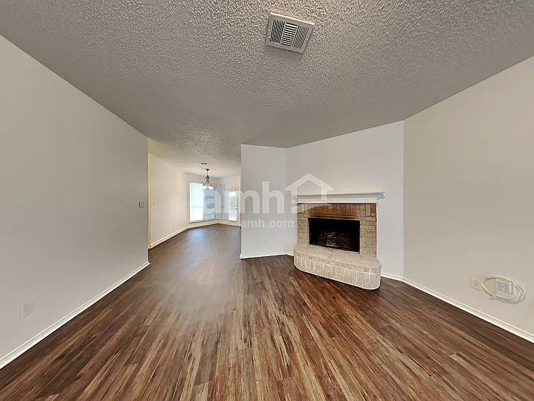 8551 Western Meadows Dr — Photo 6