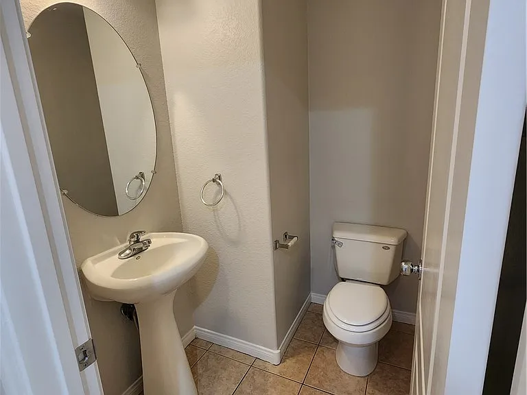 6733 Druid Hills St — Photo 11