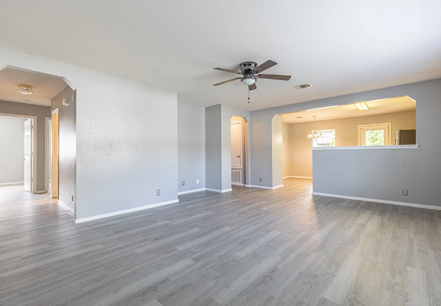 4 bed, 2.0 bath, 1512 sqft, $1,850 — Photo 4