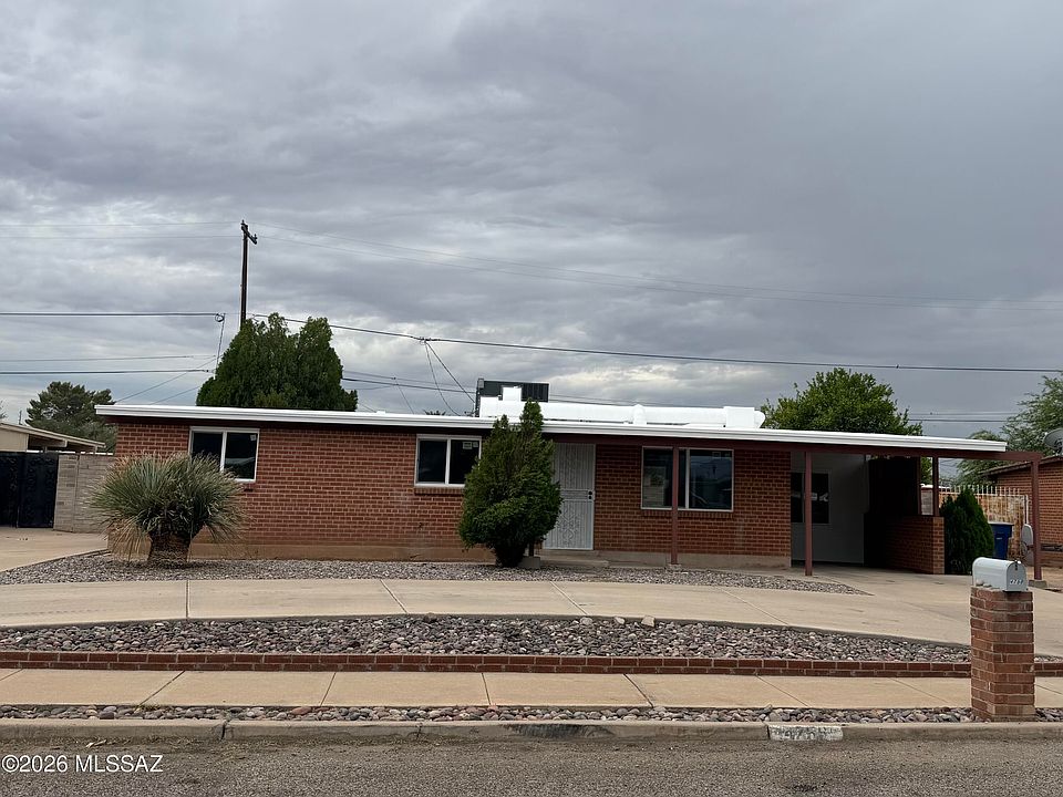 1st image of 4758 E 26th St
