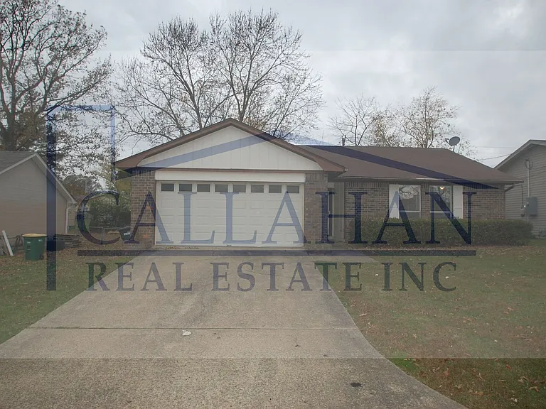 105 King Pine Rd — Photo 1