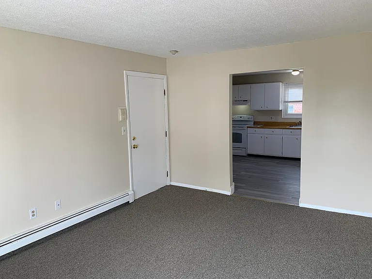 22 Roy St #6 — Photo 5
