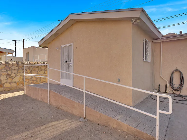 1127 N El Paso St #5 — Photo 11