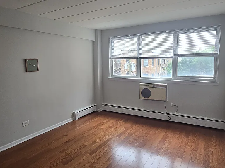 1158 W Farwell Ave #401 — Photo 2