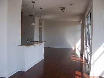 5th image of 55 Mallory Ave #61