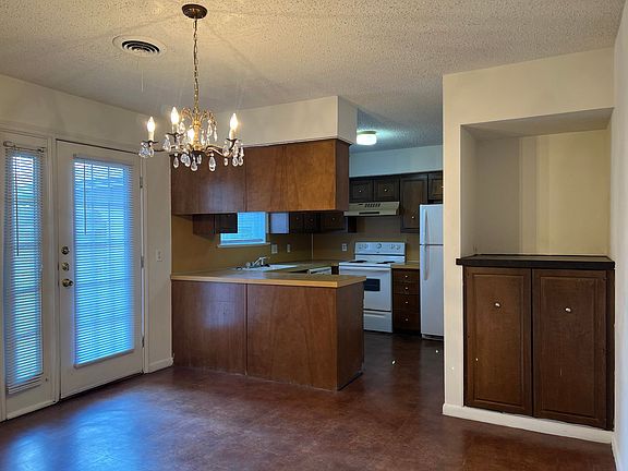 2nd image of 6801 Alford Dr