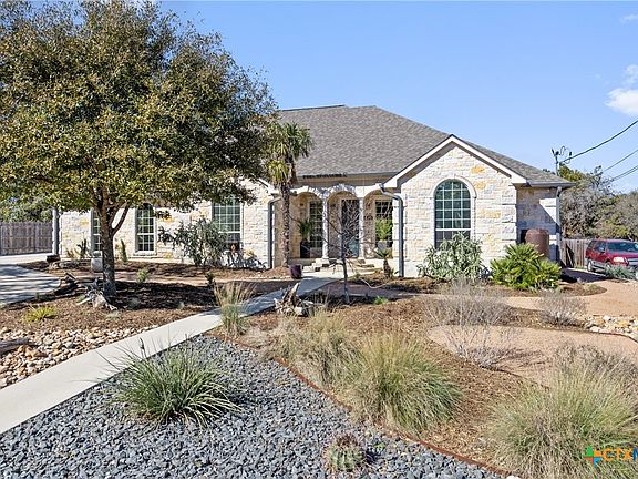3rd image of 410 Quarry Springs Dr