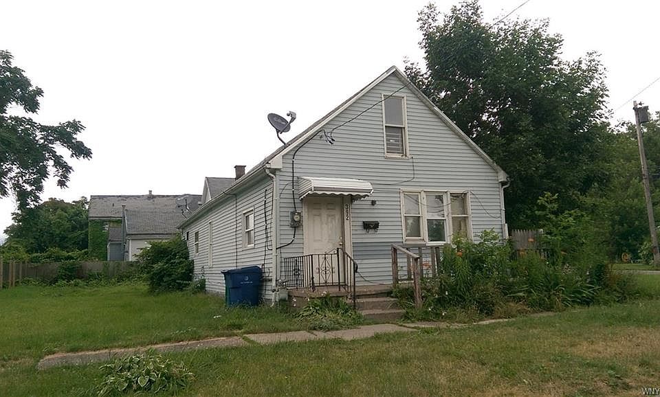 2nd image of 392 Fulton St