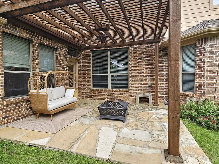 1201 Bradford Trace Dr — Photo 5