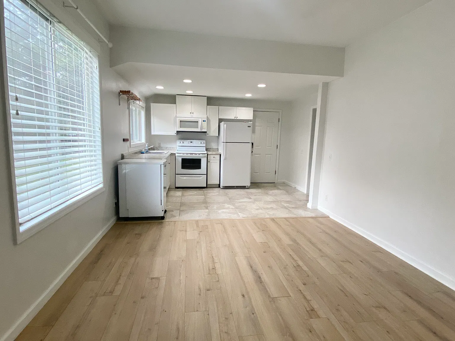 2 bed, 967 sqft, $1,750 — Photo 3
