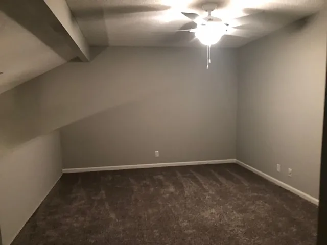 340 Yorkshire Cir — Photo 15