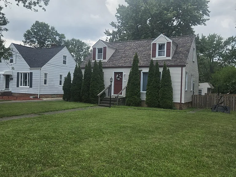 11412 Woodview Blvd — Photo 1
