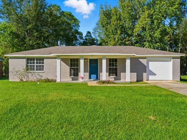 57 Trailwood Cir, Petal, MS 39465