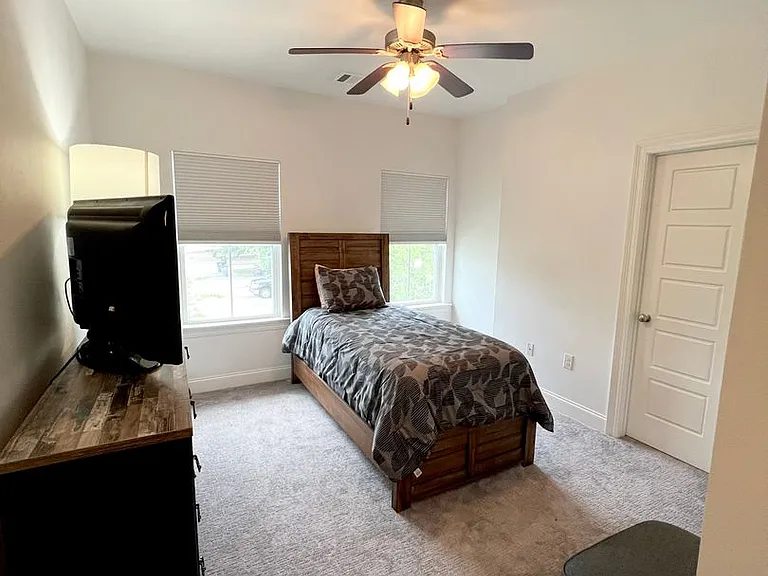 8111 Stonelake Ave — Photo 16