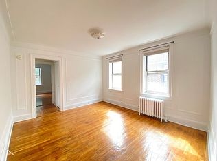 30-87 33rd St #D2, Astoria, NY 11103