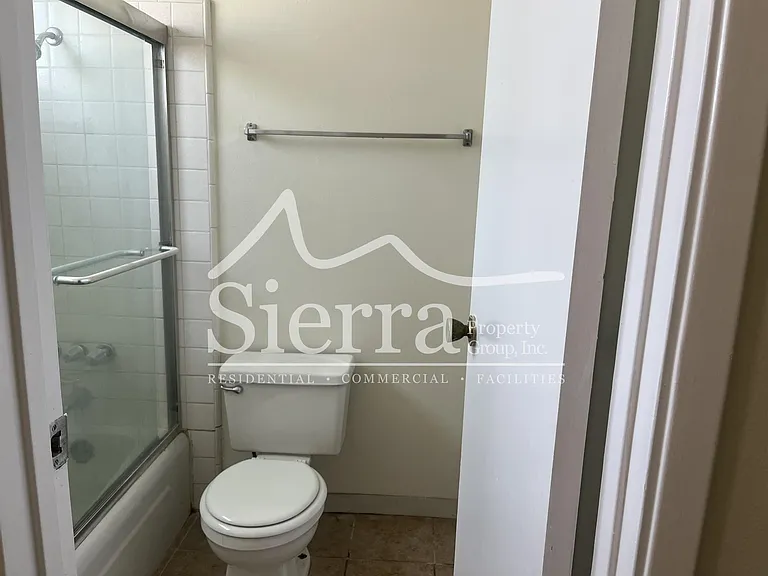 218 W Islay St #6 — Photo 6