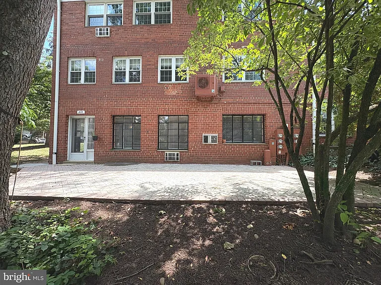 1645 Fitzgerald Ln — Photo 14