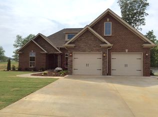 506 Stonegate Ter, Florence, AL 35630
