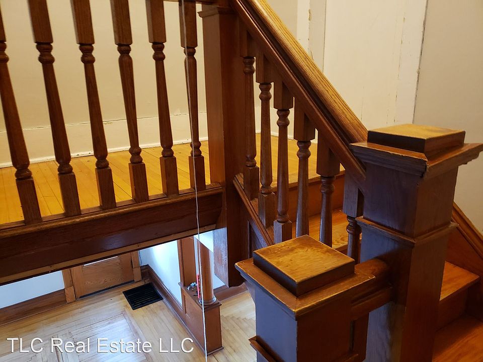 1st image of 117 Grove St